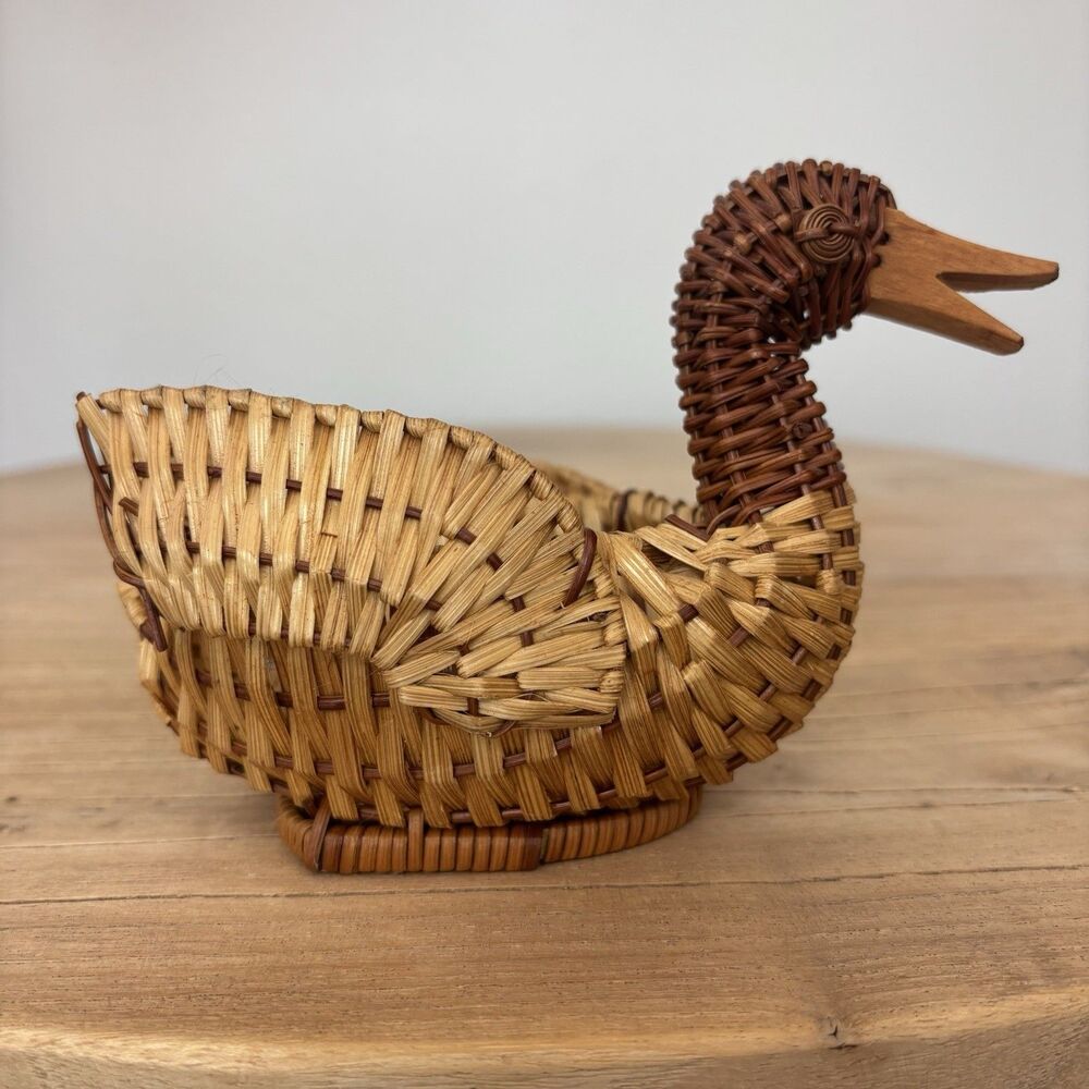 Vintage Wicker Rattan Woven Duck Basket Wood Beak Cottagecore Farmhouse Decor